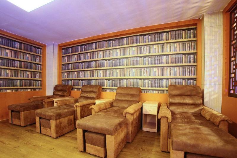 Aswin Hotel And Spa Макасар Екстериор снимка