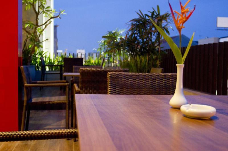 Aswin Hotel And Spa Макасар Екстериор снимка