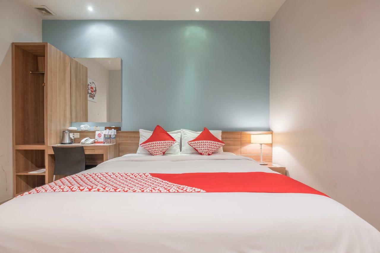 Aswin Hotel And Spa Макасар Екстериор снимка