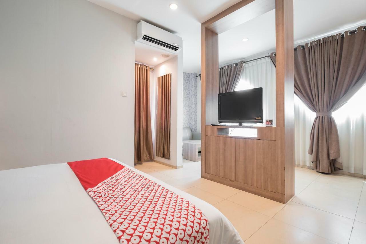 Aswin Hotel And Spa Макасар Екстериор снимка